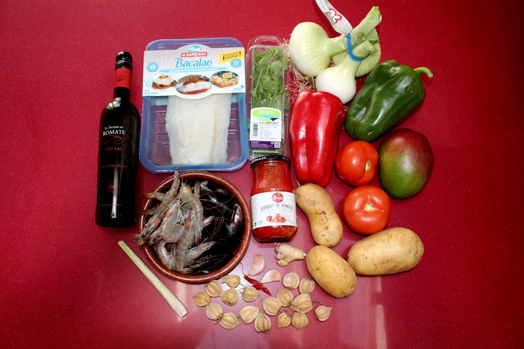 Cataplana de Bacalao, Mango, Physalis y Marisco