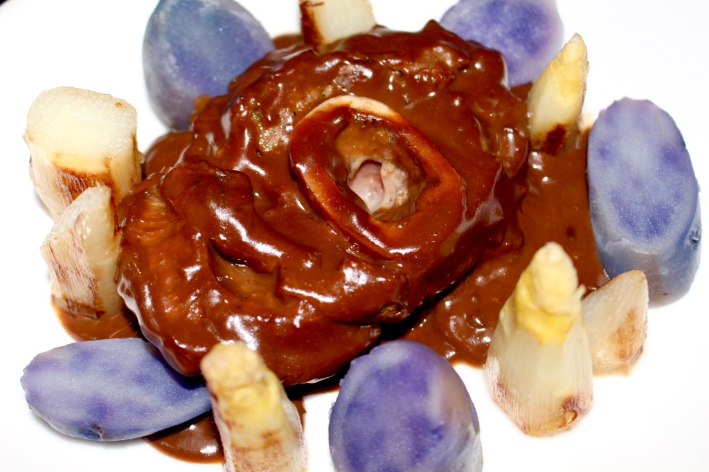 Ossobuco con Velouté de Ajo Negro