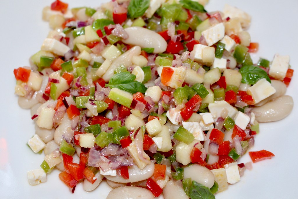 Ensalada de Fabes con Vinagreta de Manzana y Afuega'l Pitu