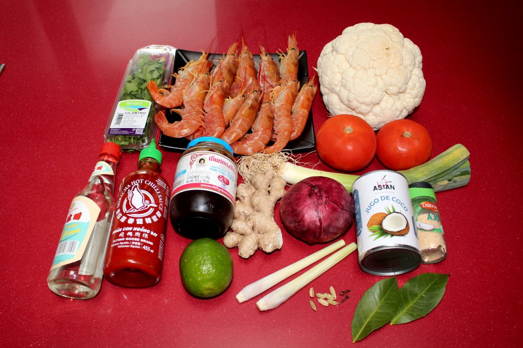 Coliflor Guisada con Gambones al Estilo Thai