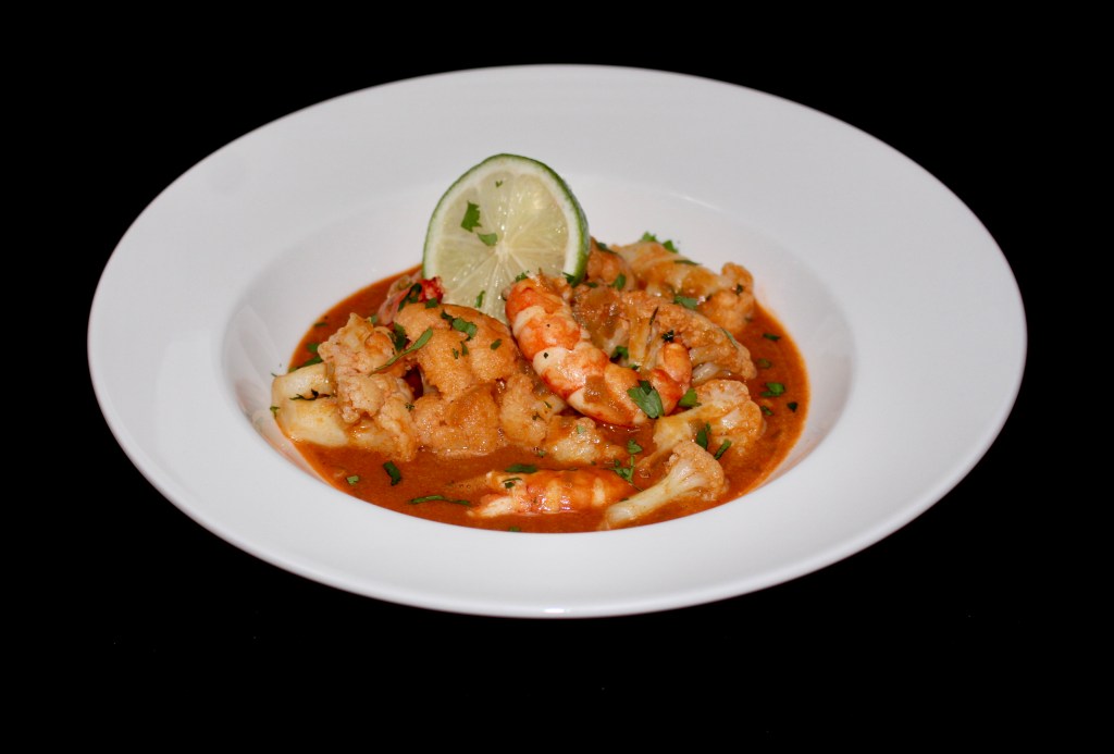 Coliflor Guisada con Gambones al Estilo Thai