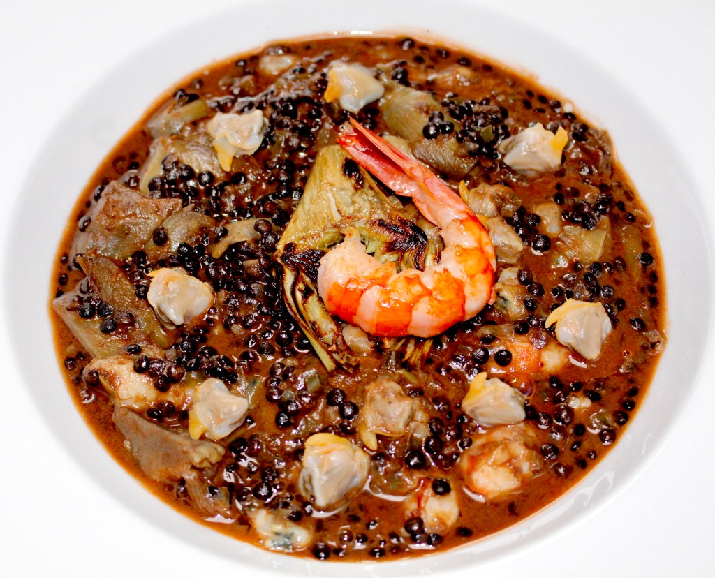 Lentejas Caviar con Alcachofa, Gambón y Berberecho
