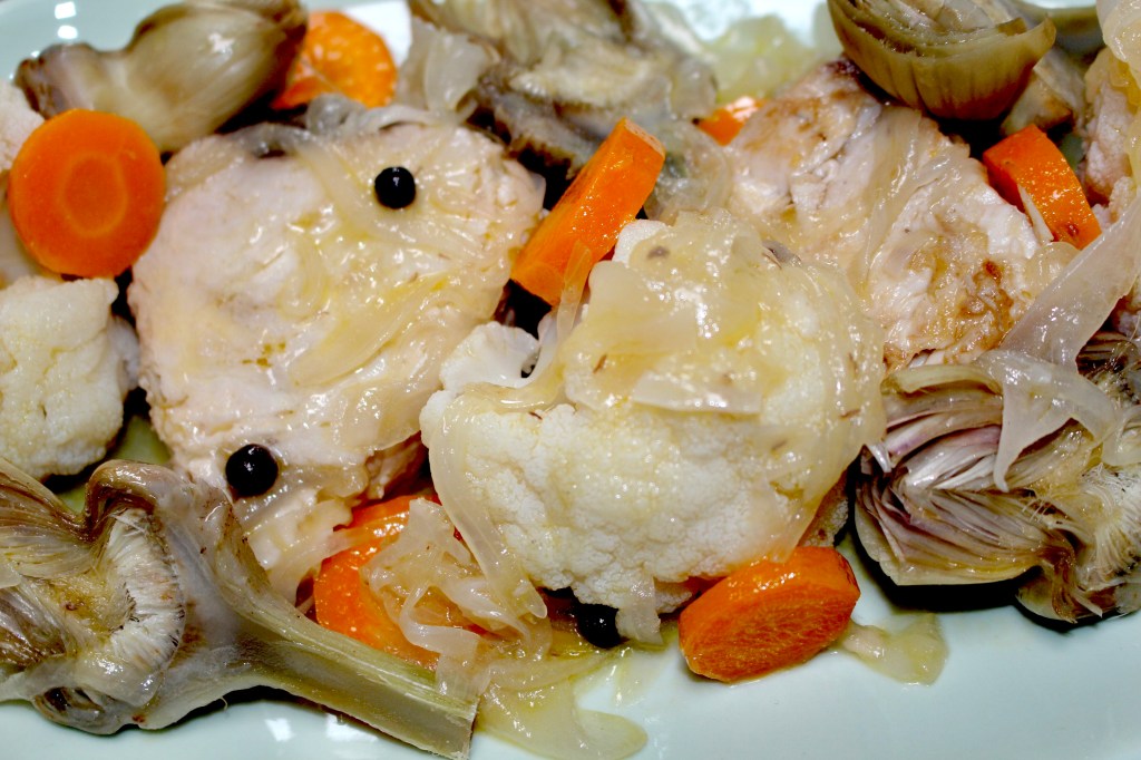 Bonito Escabechado con Verduras al Vapor