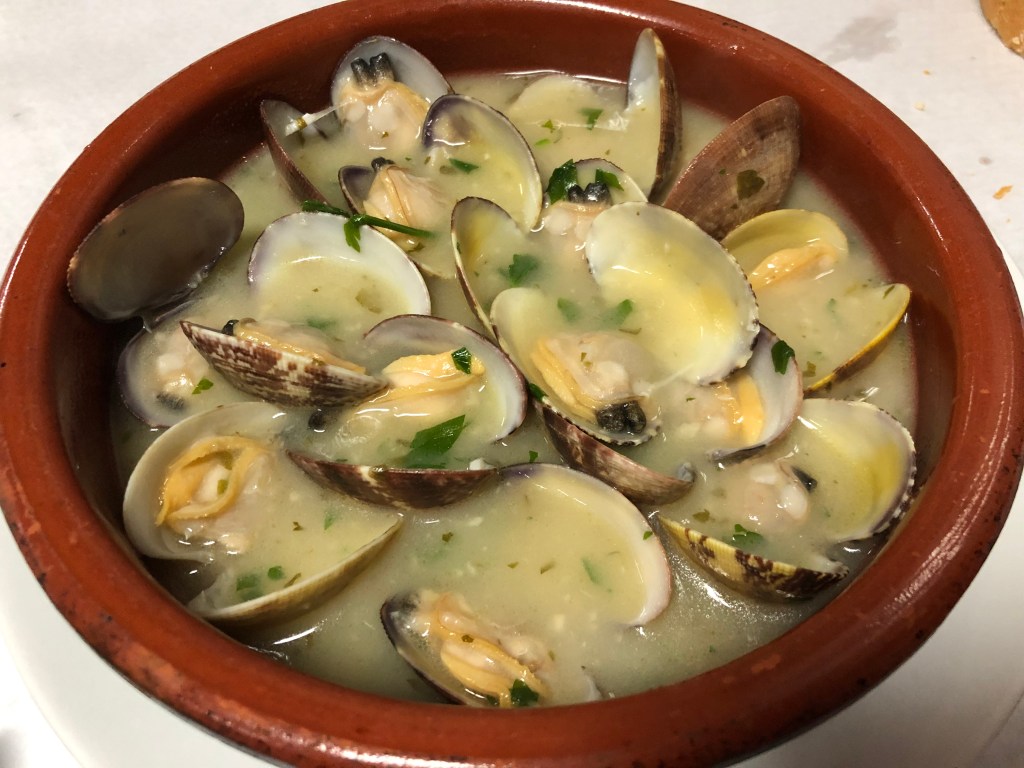 Almejas a la marinera
