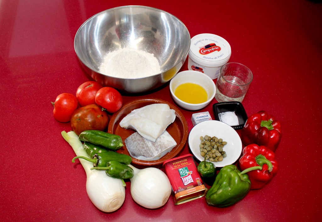 Coca de Trampó con bacalao