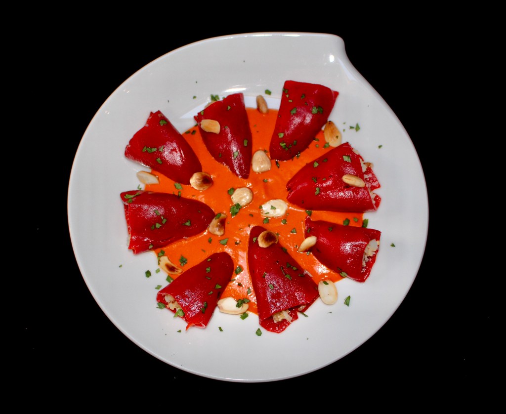 Pimientos del Piquillo Rellenos de Bacalao