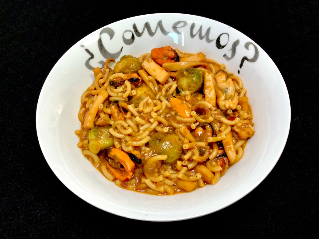 Fideuá Marinera con Coles de Bruselas