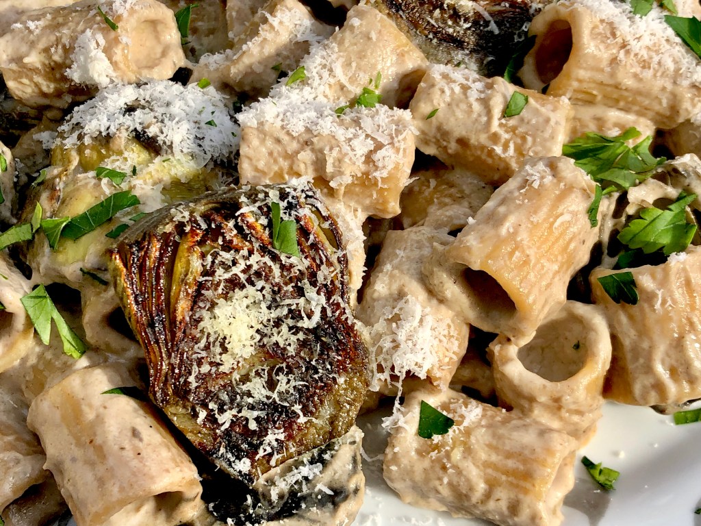 Pasta con Alcachofas y Setas