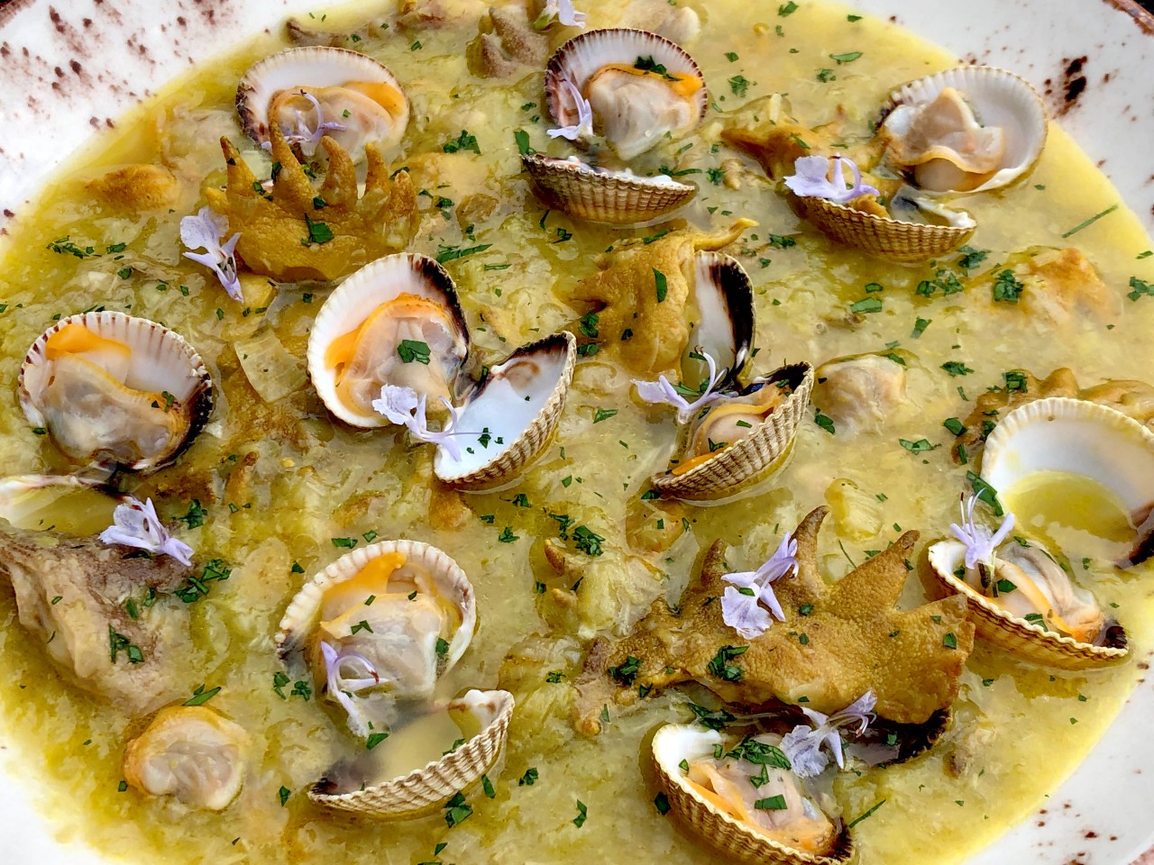 Crestas con Verdura y&nbsp;Berberechos